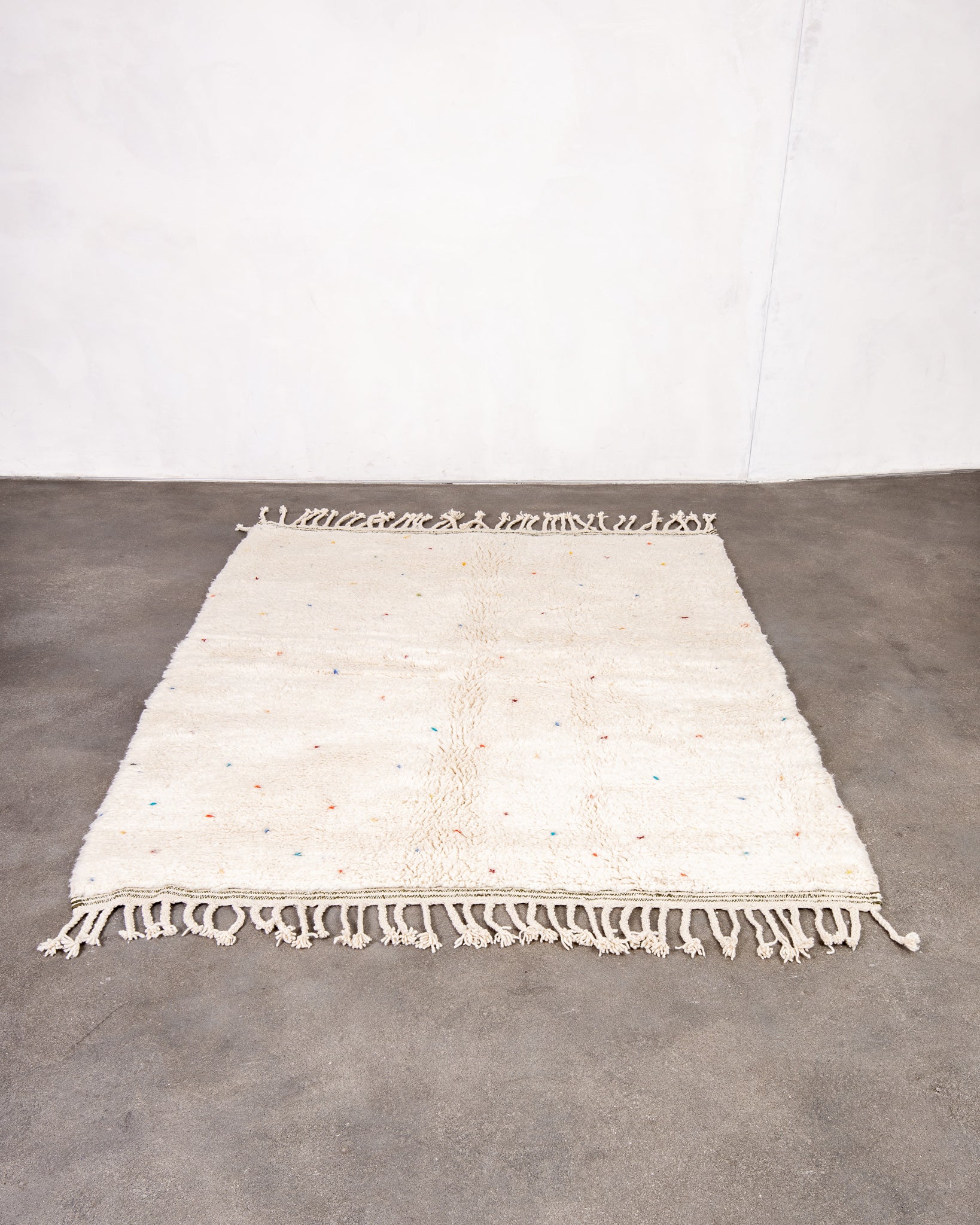 Modern designer handcrafted Berber rug from morocco Beniourain with beautiful colors and patterns